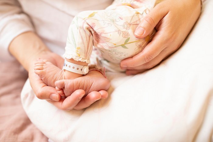 The Surrogate Mother’s Way to Persevere During Pregnancy: A Guide to Scientific Management and Physical and Mental Balance